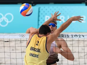 André e George caem para alemães e estão fora no vôlei de praia em Paris