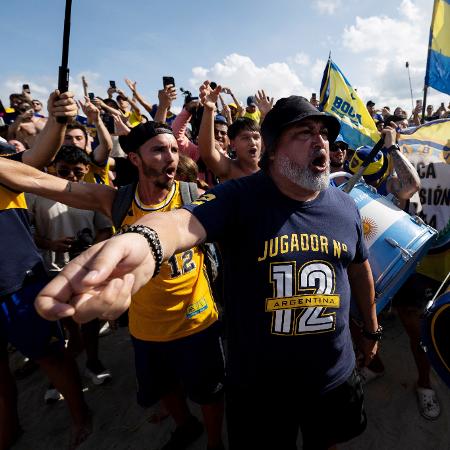 Torcida do Boca Juniors faz a festa na praia de Miami durante o Mundial Torcida do Boca Juniors faz a festa na praia de Miami durante o Mundial