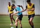 Corinthians: Seedorf e Gustavo Henrique defendem Garro após críticas