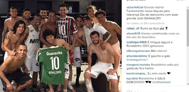 Luan exibe camisa que trocou com Ronaldinho no intervalo de Fluminense x Atlético-MG - Reprodução/Instagram