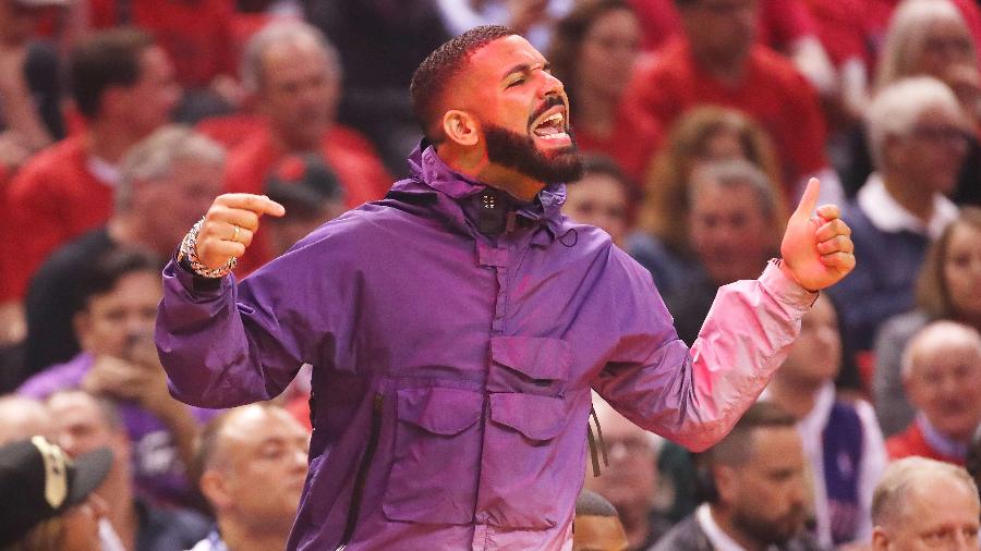 Drake comparece a jogo entre Toronto Raptors e Milwaukee Bucks na NBA - Gregory Shamus/Getty Images