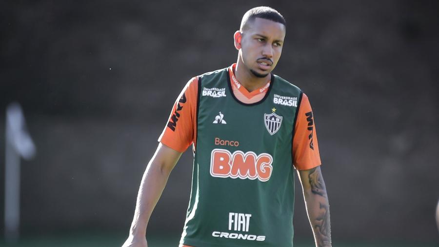 Jair, volante do Atlético-MG, pode entrar em campo diante do Cruzeiro no fim de semana - Bruno Cantini/Divulgação/Atlético-MG
