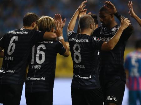Brasileiro Perde Festas Mas Pode Fazer Historia No Japao Com Iniesta 27 12 19 Uol Esporte