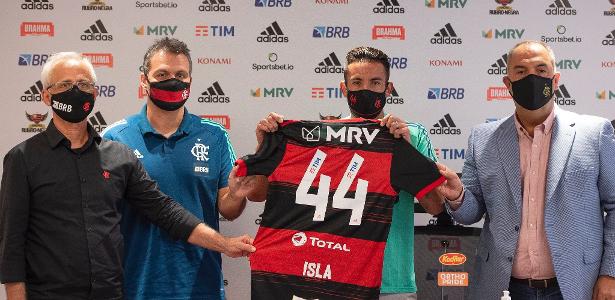 Negócio fechado! Isla é o novo jogador do Flamengo até 2022 - Urubu  Interativo