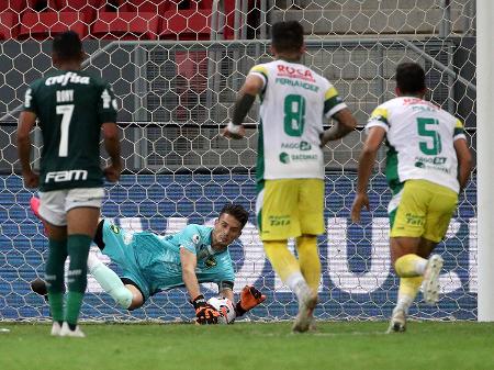 Em jogaço, Fla vence Palmeiras nos pênaltis e é campeão da Supercopa -  11/04/2021 - UOL Esporte