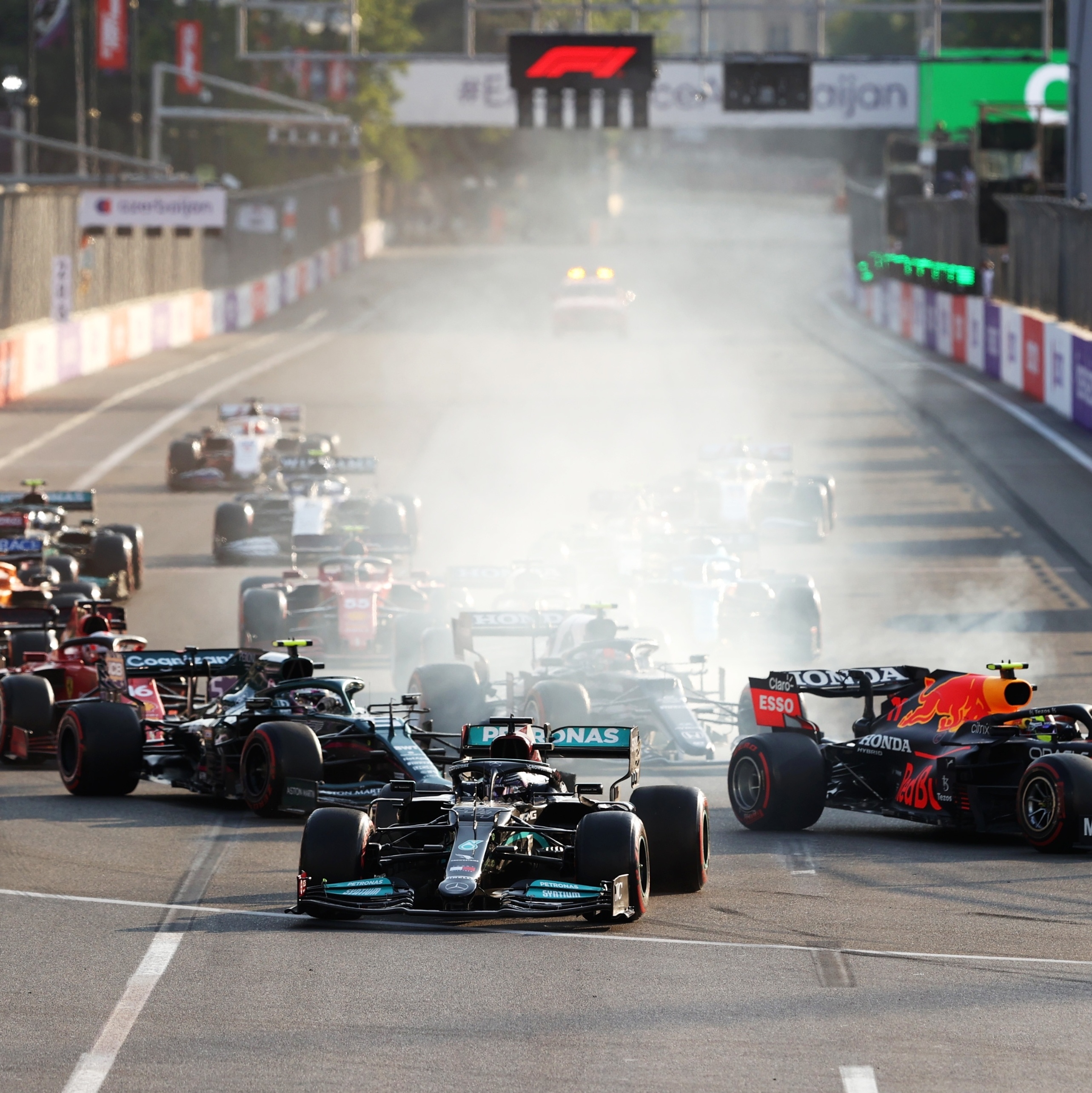 F1 2021” vai além das corridas – e explora o lado político do