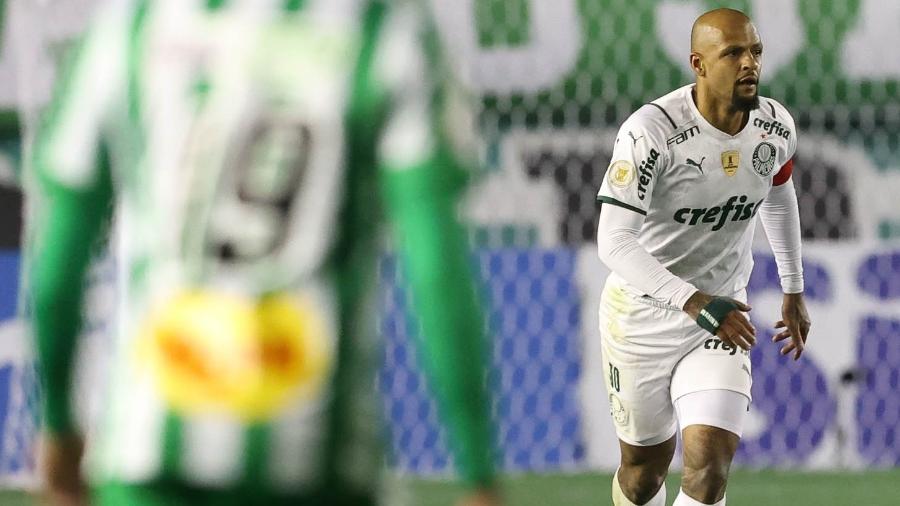 Felipe Melo, do Palmeiras, em jogo contra o Juventude, válido pelo Campeonato Brasileiro - Cesar Greco