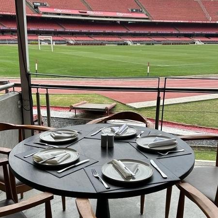 Restaurante-camarote Raça Morumbi, localizado no anel inferior do estádio do São Paulo