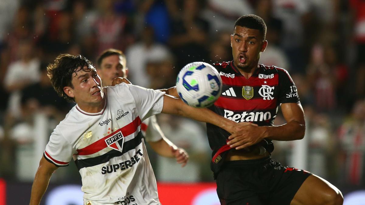 Flamengo, sem senso de urgência, é surpreendido pelo São Paulo