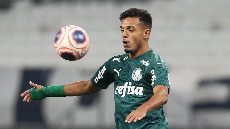 Gabriel Menino, do Palmeiras, tem características semelhantes às de Kimmich e poderia triunfar na Alemanha - Cesar Greco/Palmeiras