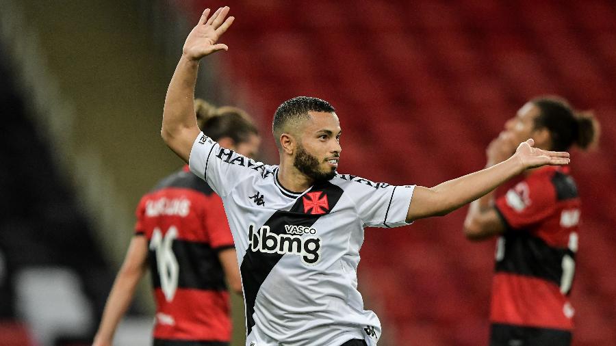 Morato comemora seu gol contra o Flamengo em vitória expressiva do Vasco pelo Carioca - Thiago Ribeiro/AGIF