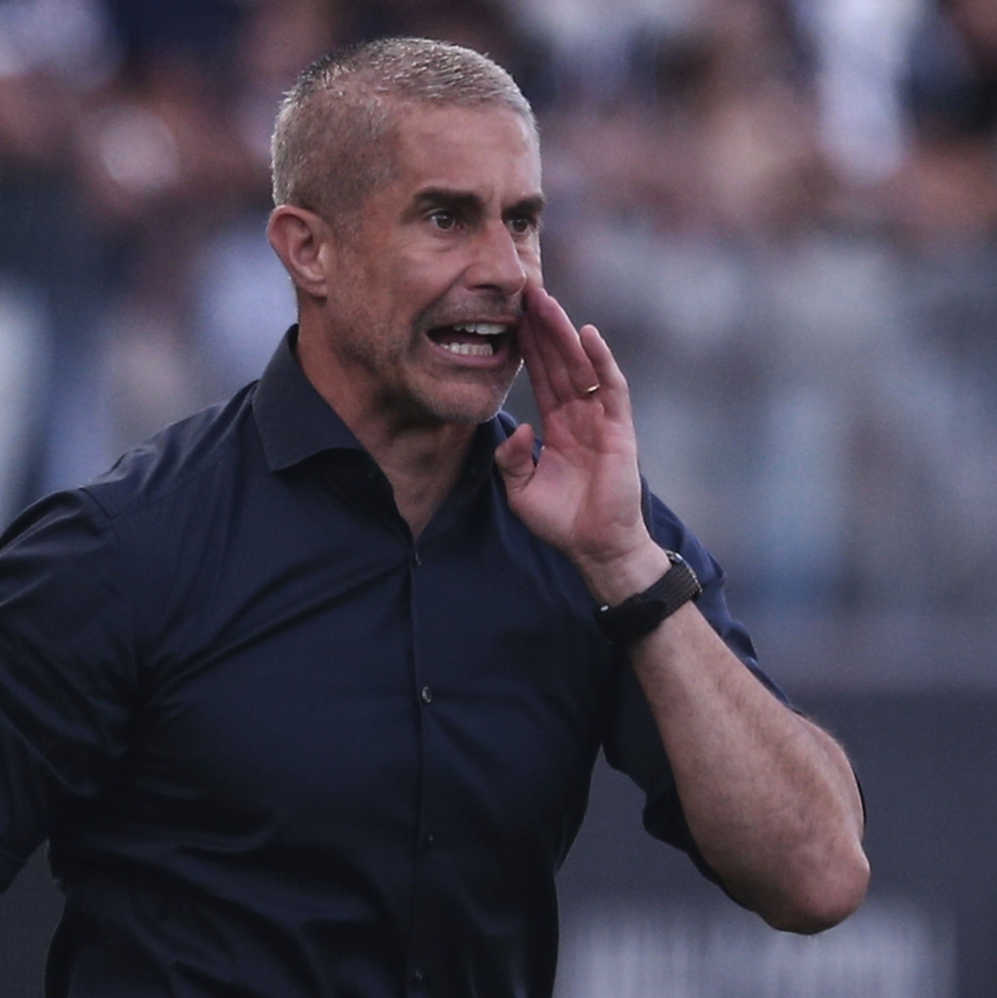Sylvinho defende Renato Augusto de falso 9 e fiz que Corinthians tem elenco com 16 titulares 