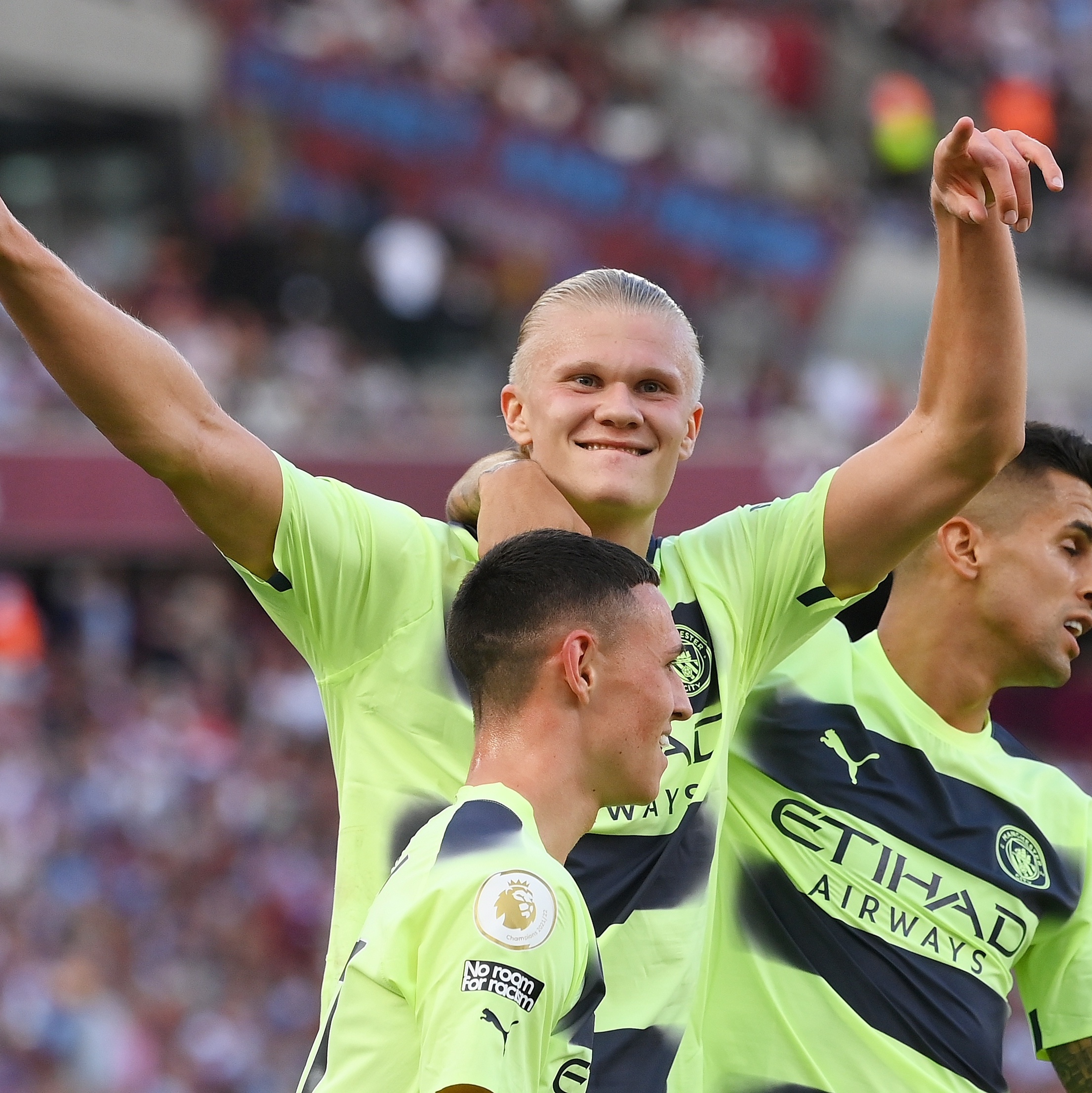 Empate eletrizante entre Manchester City e West Ham deixa título inglês em  aberto