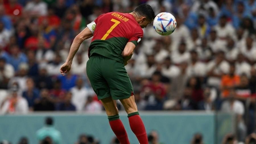 Cristiano Ronaldo acredita ter sido o autor do primeiro gol de Portugal contra o Uruguai - Pablo PORCIUNCULA / AFP