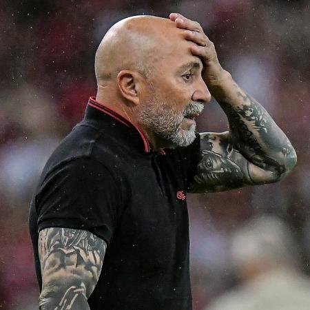 Jorge Sampaoli se lamenta durante Flamengo x São Paulo