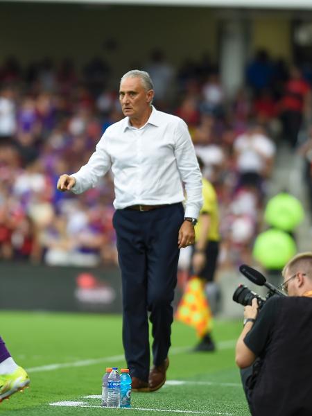 Tite durante o empate entre Orlando City e Flamengo em amistoso