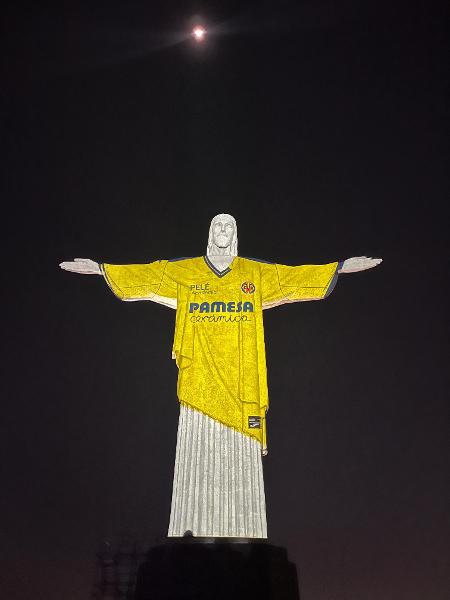 Cristo Redentor "veste" camisa do Villarreal para celebrar parceria do clube espanhol com Resende e Pelé Academia