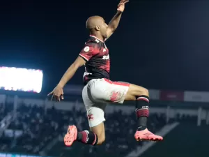 São Paulo vence o Vasco com show de Lucas e dá paz a Zubeldía