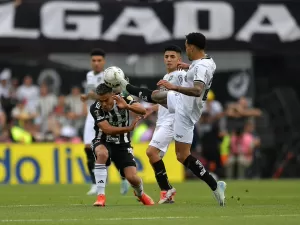 Gregore é expulso por falta aos 29 segundos em Atlético-MG x Botafogo