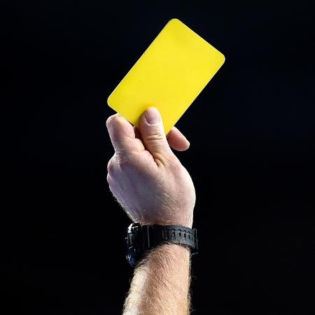 Jogador do Maringá teria conversado com delegado antes de jogo; eles negam Jogador do Maringá teria conversado com delegado antes de jogo; eles negam