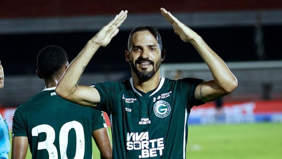 Anselmo Ramon deve ser um dos titulares do Goiás Anselmo Ramon deve ser um dos titulares do Goiás