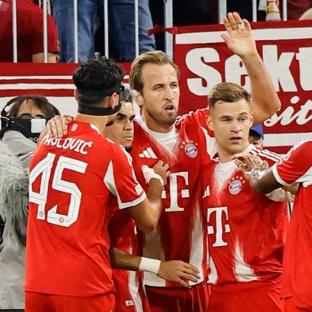 Harry Kane comemora gol marcado pelo Bayern contra o Chelsea, na Champions League