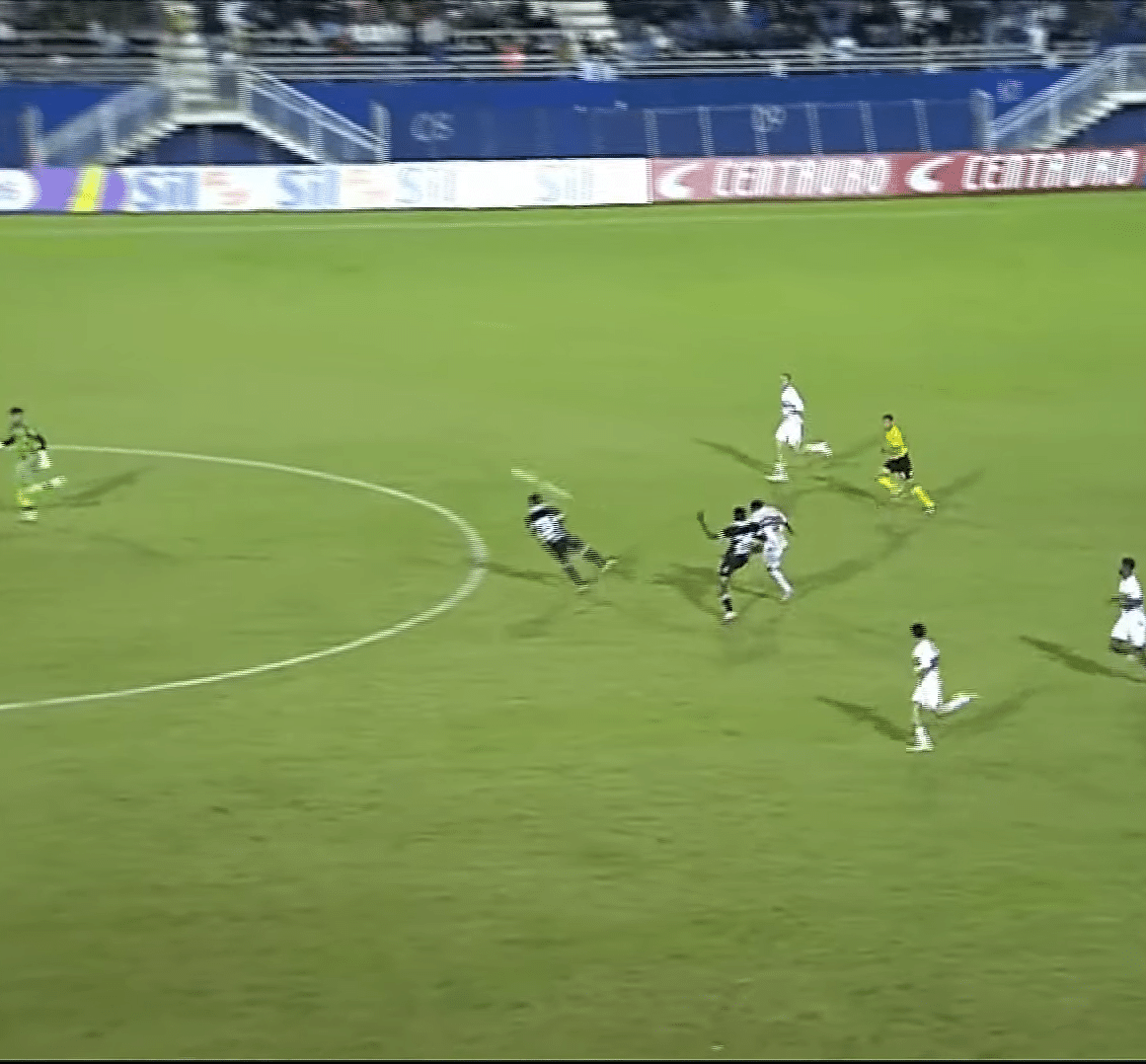 Paulinho marca golaço do São Paulo contra o Botafogo, pela Copinha 2026 - undefined