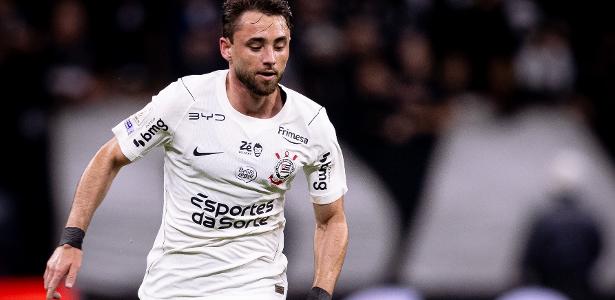 Pedro Milans se torna titular no Corinthians após evolução nos treinos