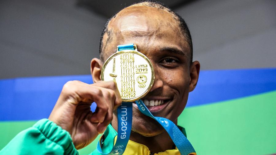 Alison Santos conquistou a medalha de ouro nos 400 m com barreiras do Pan - Pedro Ramos/ rededoesporte.gov.br