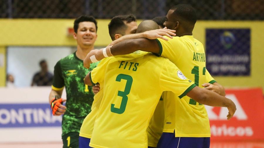 Seleção brasileira de futsal conseguiu se classificar para a Copa do Mundo da categoria com vitória sobre o Equador por 11 a 0 - Ulisses Castro/ACBF/Divulgação