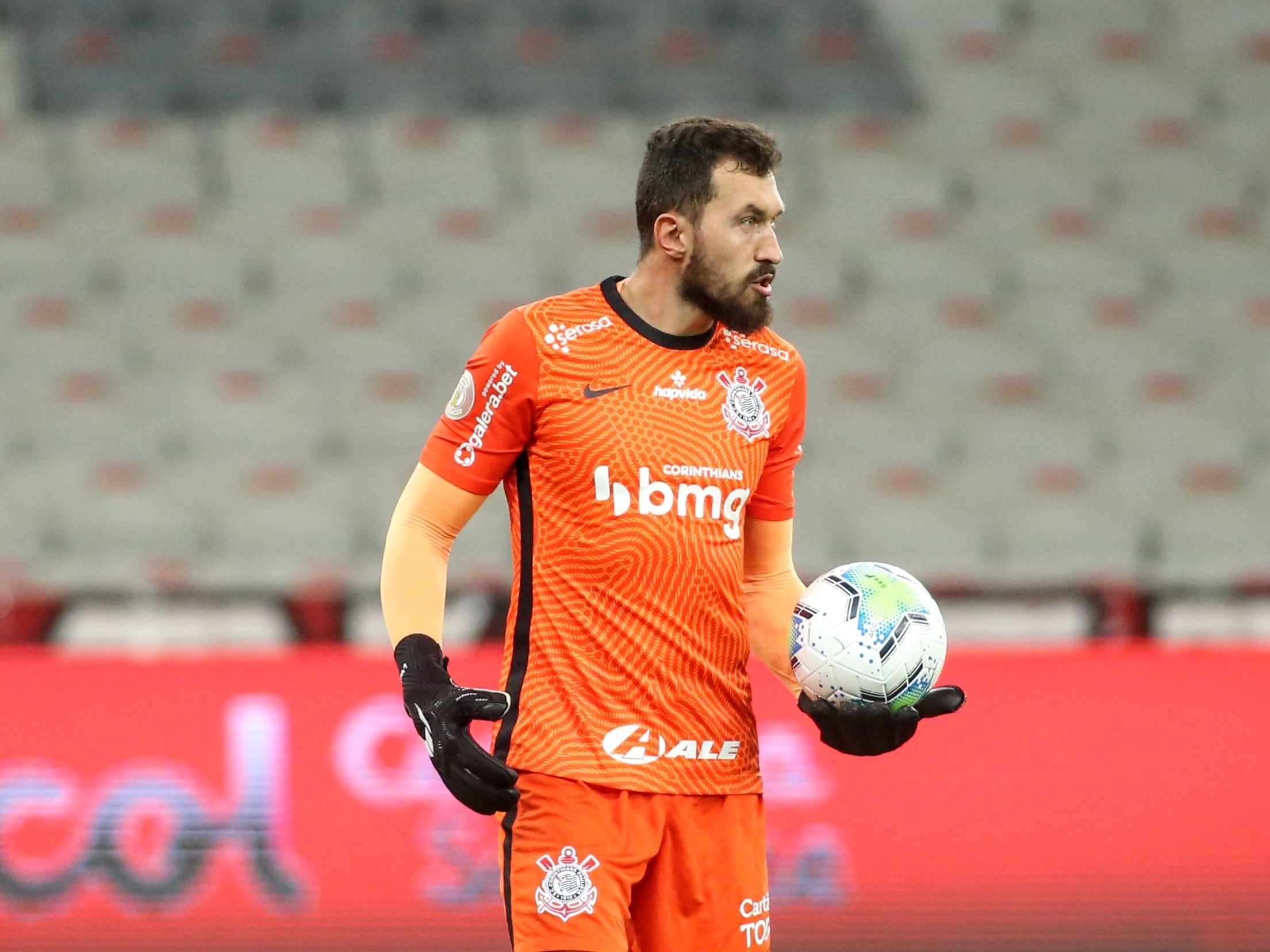 Escalação do Corinthians: Cássio ou Walter, e briga forte no