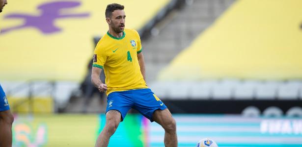 Vice do Flamengo anuncia acerto com Léo Ortiz: decisão motivada pela vontade do jogador.