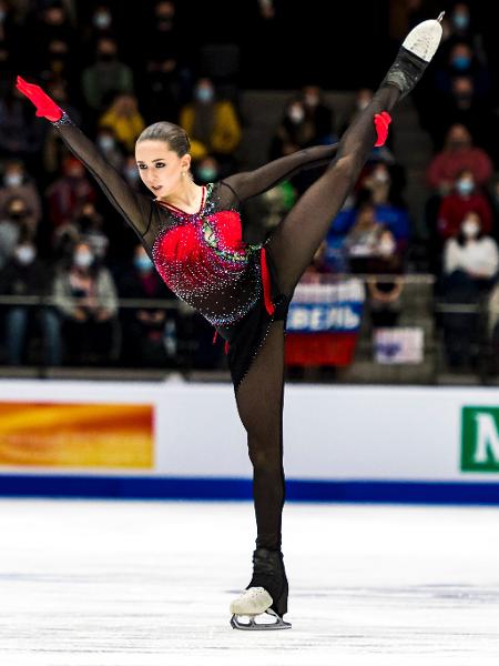 Kamila Valieva, patinadora artística de apenas 15 anos, durante campeonato europeu  - Jurij Kodrun - International Ska/International Skating Union via 