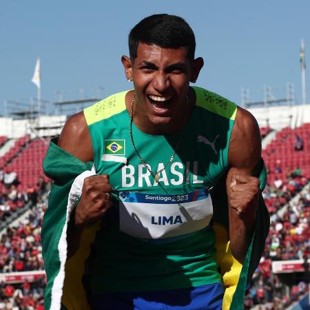 Matheus Lima representará o Brasil nas Olimpíadas de Paris nos 400 com barreiras