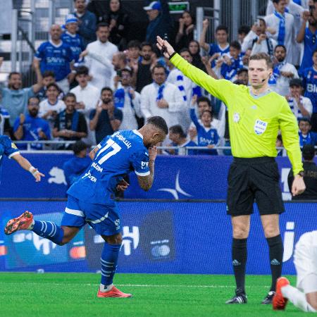 Malcom comemora gol marcado pelo Al-Hilal sobre o Al-Etiffaq, no Campeonato Saudita - Reprodução/X/@Alhilal_FC