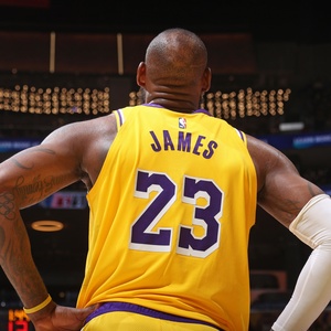 Mais um recorde: Lebron, 40, anuncia que disputará sua 23ª temporada, pelos Lakers