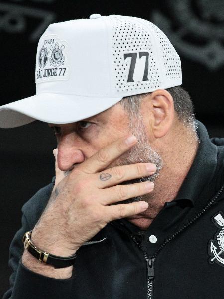 Augusto Melo, presidente do Corinthians, durante jogo contra o Inter Augusto Melo, presidente do Corinthians, durante jogo contra o Inter
