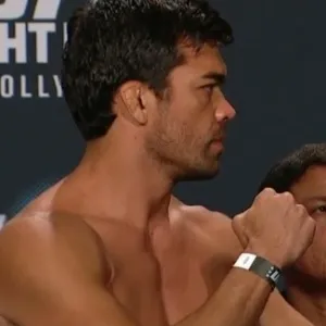 Lyoto Machida e Yoel Romero fazem encarada tranquila na pesagem do UFC Flórida - Reprodução