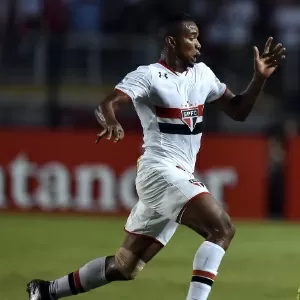 São Paulo é surpreendido e perde para o The Strongest em casa na