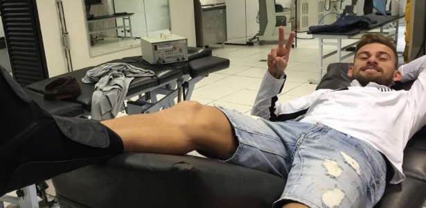 O jogador iniciou tratamento nesta segunda-feira (02)  - Divulgação/Santos FC