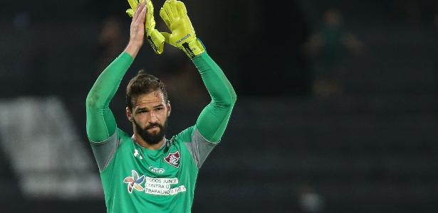 Goleiro | Muriel assume liderança no Flu, mas oscila dentro de campo