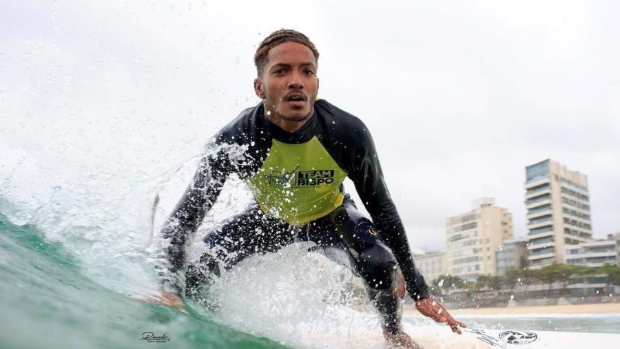 Matheus Ribeiro vê o surfe como oportunidade - Arquivo pessoal/@paulopinheiroguimaraes