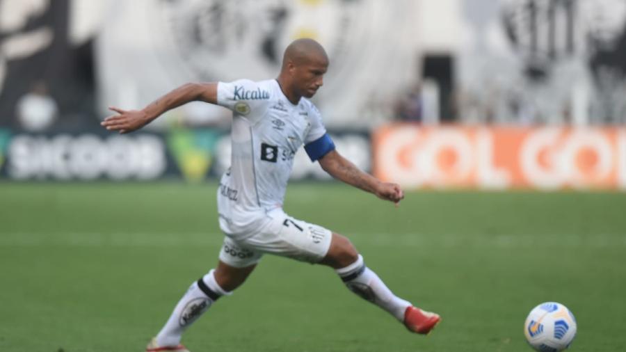 Carlos Sánchez durante Santos x América-MG - Ivan Storti/Santos FC