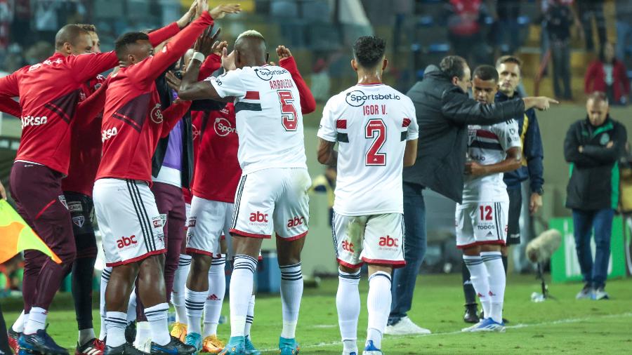 Oitavas de final não tiveram zebras. Quais foram as zebras da Copa?