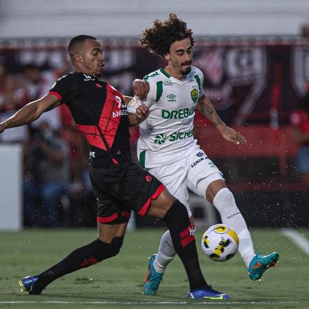 Marlon Freitas em jogo do Atlético-GO pelo Campeonato Brasileiro - Isabela Azine/AGIF