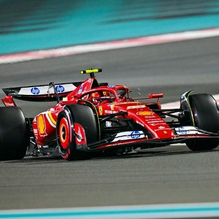 Carlos Sainz, da Ferrari, durante treino classificatório do GP de Abu Dhabi da F1