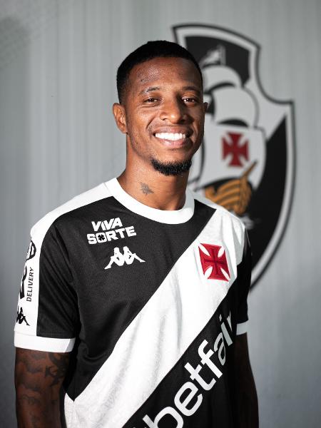 Vasco anuncia a contratação de Tchê Tchê