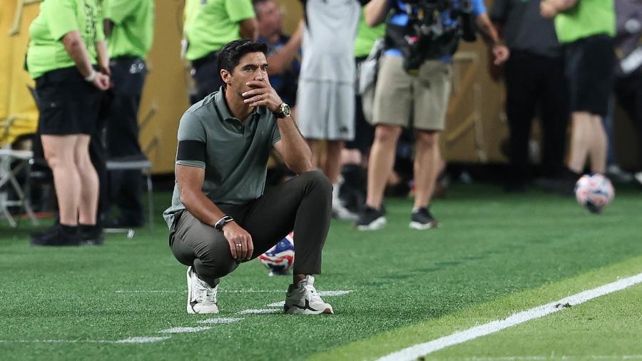 Abel Ferreira, técnico do Palmeiras, em jogo contra o Chelsea pelo Mundial de Clubes