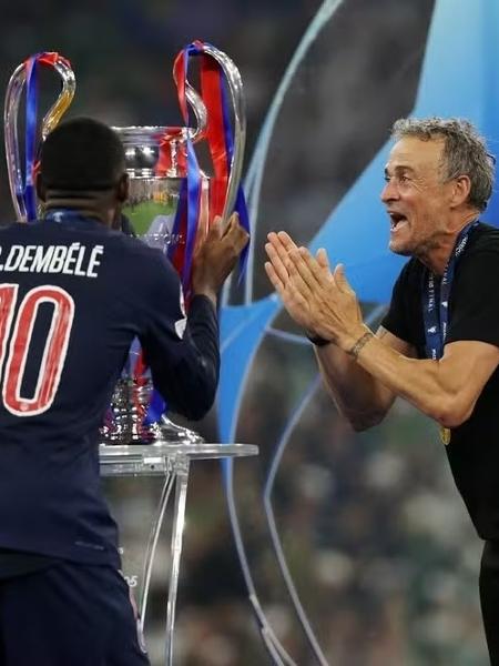 Ousmane Dembélé e Luis Enrique trabalharam no Barcelona antes do PSG