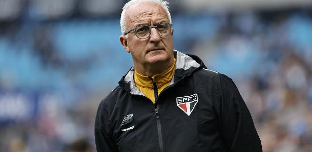 Dorival admite preocupação no São Paulo: 'Gols inaceitáveis'